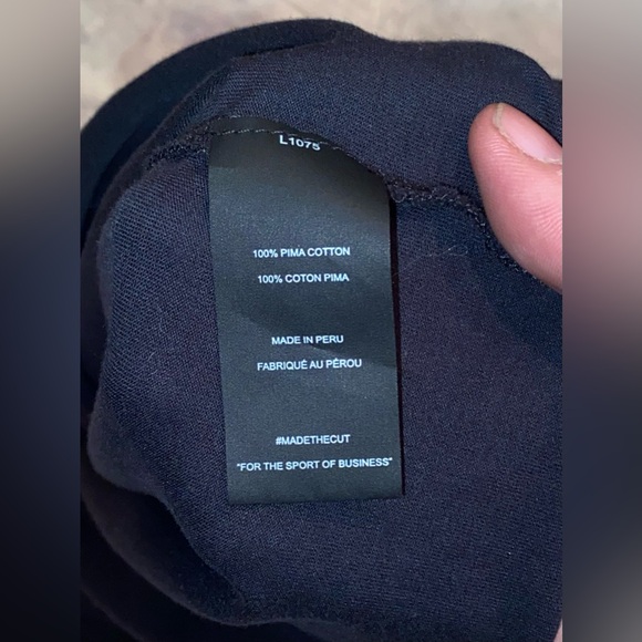 CUTS Clothing Curve Hem Crewneck Tee Tshirt 100% Pima Cotton Short Sleeve L Acti - Picture 3 of 4